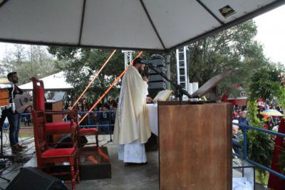 Missa em louvor ao Bom Jesus em Campo Mendes teve o Pároco Sebastião presidindo com liturgia da Rádio Campo Aberto